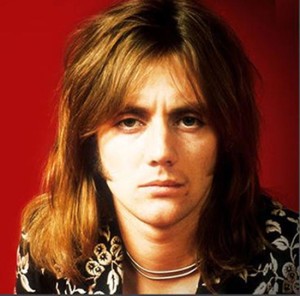 Roger_Taylor_red_550x543